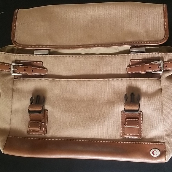 Coach Messenger Bag - Picture 4 of 9